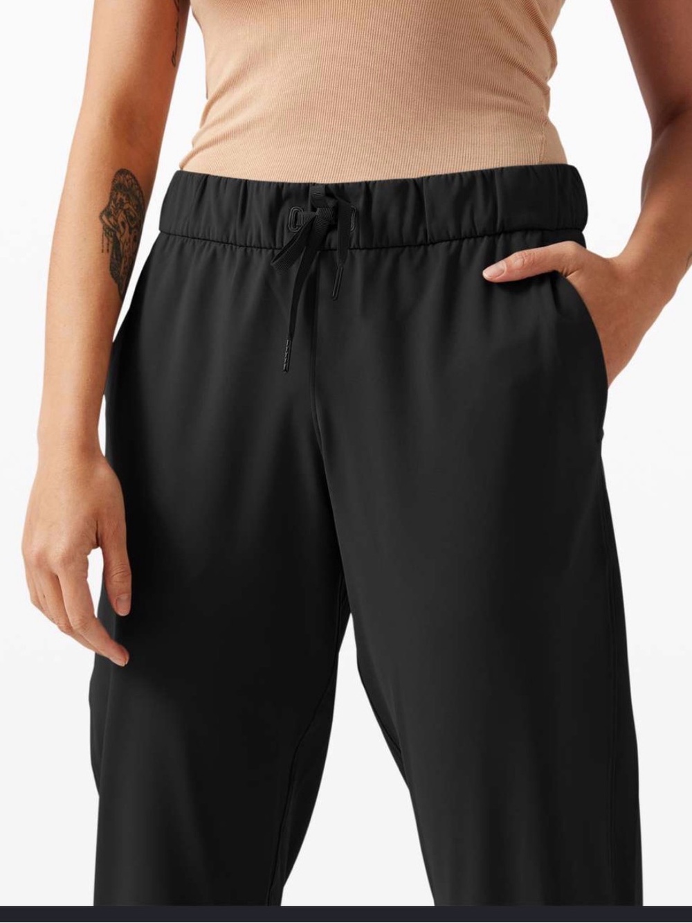 Lululemon on the fly joggers